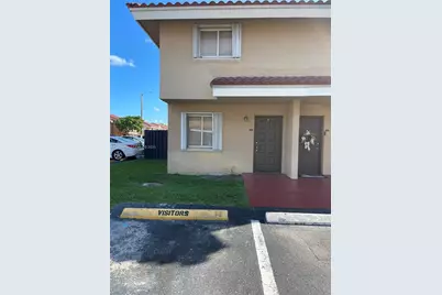 562 NW 82nd Pl #309, Miami, FL 33126 - Photo 4