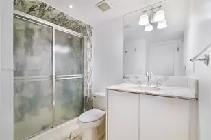 9801 Collins Ave, Bal Harbour, FL 33154 - Photo 18