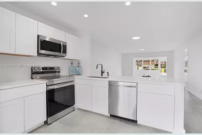 737 Nantucket Cir #B, Lake Worth, FL 33467 - Photo 10
