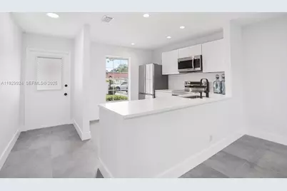 737 Nantucket Cir #B, Lake Worth, FL 33467 - Photo 8
