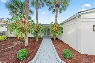 8451 Dundee Terrace, Miami Lakes, FL 33016 - Photo 6