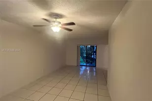 851 NE 207th Ln, Miami, FL 33179 - Photo 4