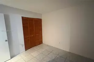 851 NE 207th Ln, Miami, FL 33179 - Photo 14