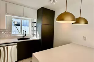 629 SW 4th St, Hallandale Beach, FL 33009 - Photo 10