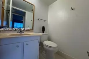 13550 SW 6th Ct, Pembroke Pines, FL 33027 - Photo 8