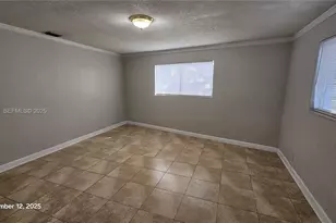 1040 N 70th Ave, Hollywood, FL 33024 - Photo 14