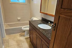 1040 N 70th Ave, Hollywood, FL 33024 - Photo 12