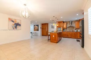 6541 Lake Como Terrace, Miami Lakes, FL 33014 - Photo 12
