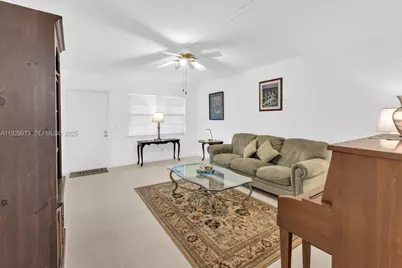 130 Brighton #D, Boca Raton, FL 33434 - Photo 4