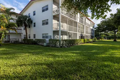 130 Brighton #D, Boca Raton, FL 33434 - Photo 34