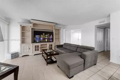2221 SE 27th Dr #106-B, Homestead, FL 33035 - Photo 10