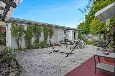 512 SW 21st Ave, Miami, FL 33135 - Photo 20
