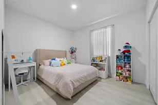 1387 SE 26th Ter, Homestead, FL 33035 - Photo 8