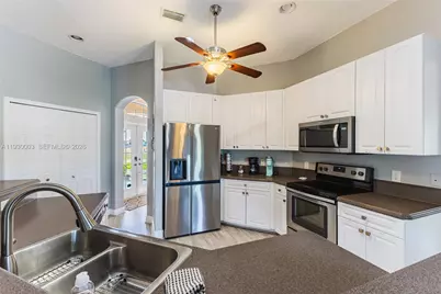 201 SW 35th Street, Cape Coral, FL 33914 - Photo 12