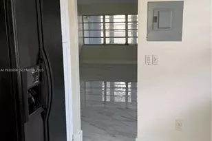 1400 NE 191st St, Miami, FL 33179 - Photo 12
