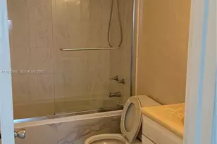 1400 NE 191st St, Miami, FL 33179 - Photo 10