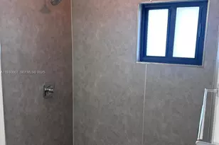 574 NW 7th St, Florida City, FL 33034 - Photo 8