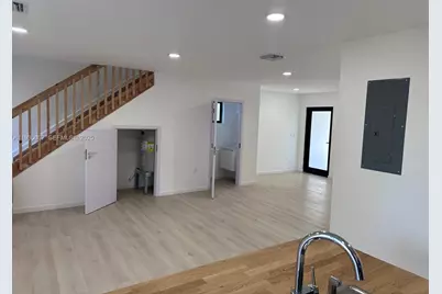 574 NW 7th St #1, Florida City, FL 33034 - Photo 6