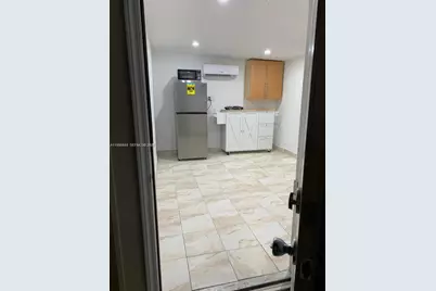 20811 NW Miami Pl #B, Miami Gardens, FL 33169 - Photo 2