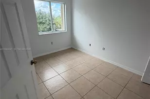 25118 SW 124th Ct, Homestead, FL 33032 - Photo 4