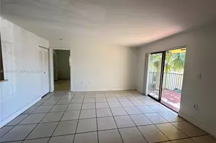 301 Palm Way, Pembroke Pines, FL 33025 - Photo 14