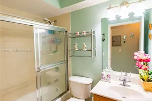 63 NW 17th Pl, Miami, FL 33125 - Photo 10