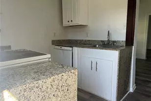 842 SW 12th Ave, Miami, FL 33130 - Photo 12