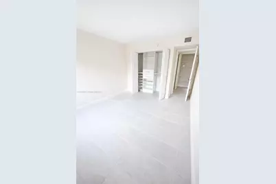 731 N Pine Island Rd #206, Plantation, FL 33324 - Photo 16