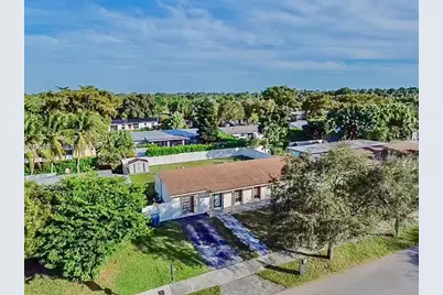 18133 SW 93rd Ave, Palmetto Bay, FL 33157 - Photo 2