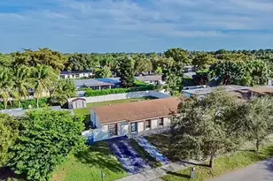 18133 SW 93rd Ave, Palmetto Bay, FL 33157 - Photo 2