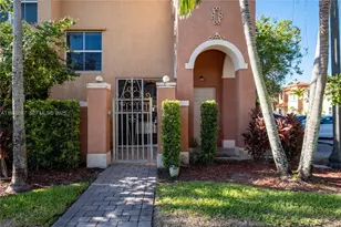 1009 SW 144th Ave, Pembroke Pines, FL 33027 - Photo 30