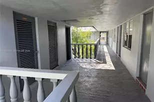 900 Tallwood Ave, Hollywood, FL 33021 - Photo 22