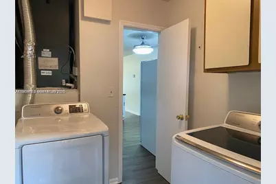 6543 Boulevard Of Champions, North Lauderdale, FL 33068 - Photo 20