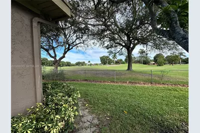 2001 S Saint Andrews Rd #121, Hollywood, FL 33021 - Photo 14