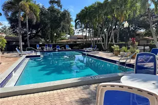 2001 S Saint Andrews Rd, Hollywood, FL 33021 - Photo 12