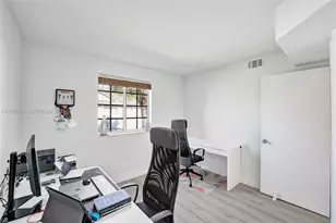 3643 San Simeon Cir, Weston, FL 33331 - Photo 12