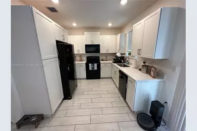 1030 SE 23rd Ter, Homestead, FL 33035 - Photo 10