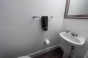 821 SW 2nd St, Miami, FL 33130 - Photo 12