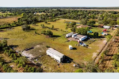 1472 N Charolais Rd, Other City - In The State Of Florida, FL 33935 - Photo 24