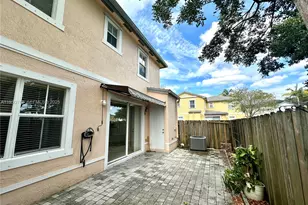2933 SE 2nd Dr, Homestead, FL 33033 - Photo 12