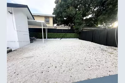 248 SW 18th Ct, Miami, FL 33135 - Photo 18