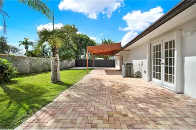 9312 SW 182nd St, Palmetto Bay, FL 33157 - Photo 36