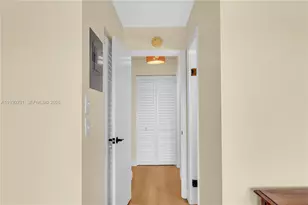 7 Colonial Club Dr, Boynton Beach, FL 33435 - Photo 28