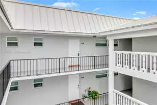 7 Colonial Club Dr, Boynton Beach, FL 33435 - Photo 32