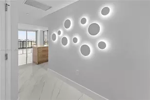 16385 Biscayne Blvd, North Miami Beach, FL 33160 - Photo 50