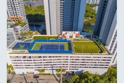 16385 Biscayne Blvd #2907, North Miami Beach, FL 33160 - Photo 66