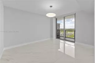 16385 Biscayne Blvd, North Miami Beach, FL 33160 - Photo 22