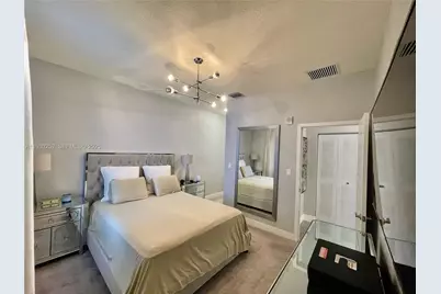 7825 NW 104th Ave #33, Doral, FL 33178 - Photo 8