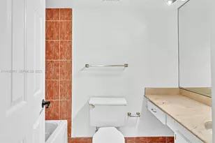 6770 Indian Creek Dr, Miami Beach, FL 33141 - Photo 16