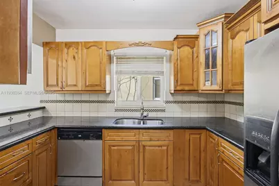 2120 SW 16th St, Miami, FL 33145 - Photo 16